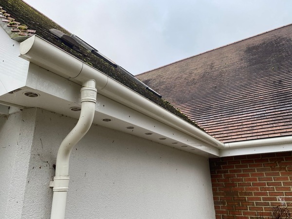 Residential gutter cleaning experts in Hartley Wintney, Hampshire